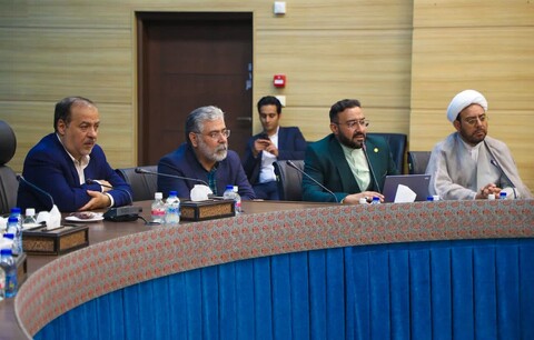 تصاویر/ حضور مدیر حوزه علمیه استان یزد در نشست قرآنی استانداری یزد