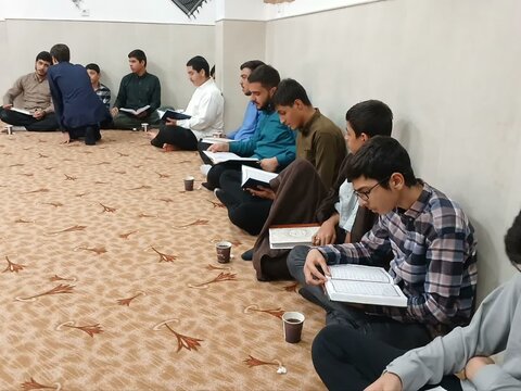 تصاویر/ برگزاری جلسه هفتگی هیأت خدام‌المهدی (ع) کاظمیه یزد