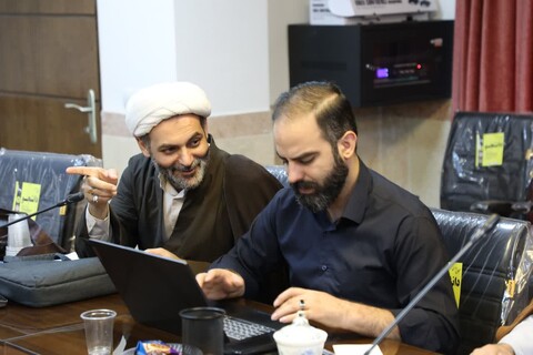تصاویر/ برگزاری جلسه آموزشی قوانین کارکرد ویژه همکاران ستادی مدیریت حوزه علمیه استان یزد