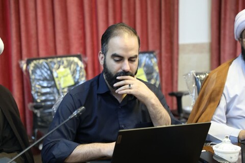 تصاویر/ برگزاری جلسه آموزشی قوانین کارکرد ویژه همکاران ستادی مدیریت حوزه علمیه استان یزد