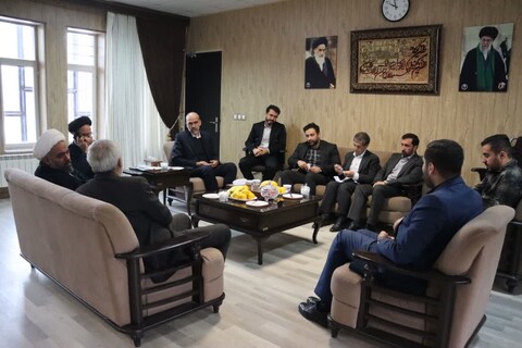 تصاویر / نشست هم اندیشی نمایندگان مجلس آذربایجان شرقی با مدیرکل امور مجلس سازمان تبلیغات اسلامی