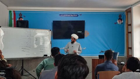 تصاویر/ دوره آموزشی و تهذیبی شهید محلاتی در مدرسه علمیه امام علی (ع) سلماس