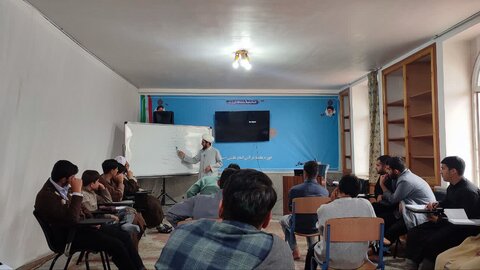 تصاویر/ دوره آموزشی و تهذیبی شهید محلاتی در مدرسه علمیه امام علی (ع) سلماس