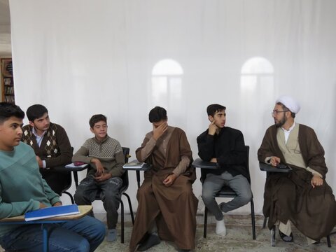 تصاویر/ دوره آموزشی و تهذیبی شهید محلاتی در مدرسه علمیه امام علی (ع) سلماس