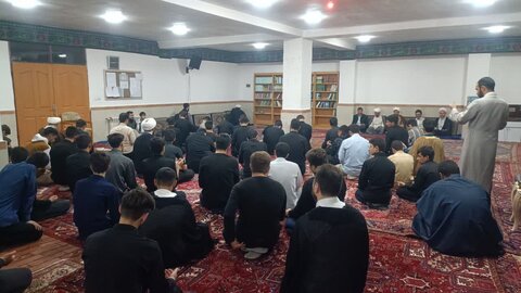 تصاویر/ هیئت هفتگی مدرسه علمیه امام خمینی (ره) شهرستان خوی