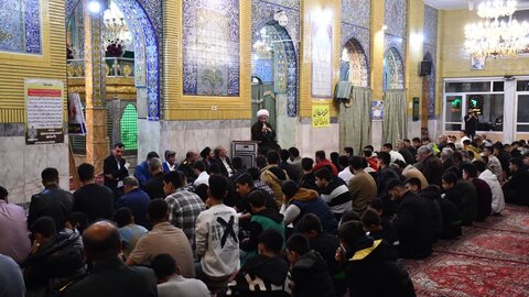 تصاویر/ حضور و سخنرانی امام جمعه  خوی در جمع حلقات صالحین بسیج