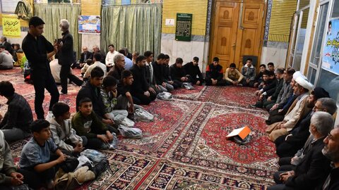 تصاویر/ حضور و سخنرانی امام جمعه  خوی در جمع حلقات صالحین بسیج