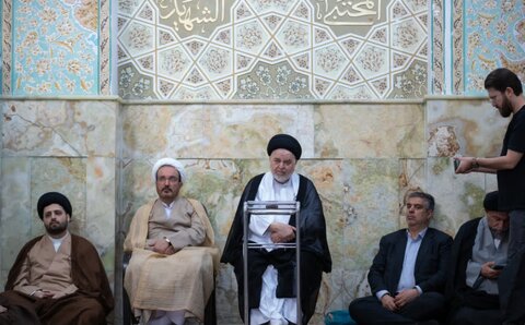 تصاویر/تشرف نماینده آیت الله سیستانی به زیارت امامزاده محمد عابد (ع) در اراک