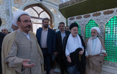 تصاویر/تشرف نماینده آیت الله سیستانی به زیارت امامزاده محمد عابد (ع) در اراک