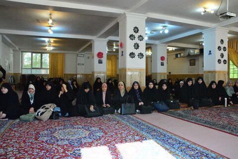 تصاویر/ جلسه توجیهی طرح " بی تا " در مدرسه علمیه الزهرا (س) خوی