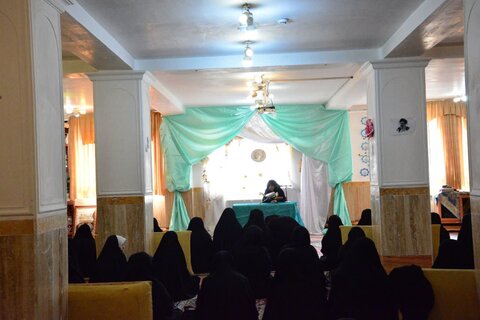 تصاویر/ جلسه توجیهی طرح " بی تا " در مدرسه علمیه الزهرا (س) خوی