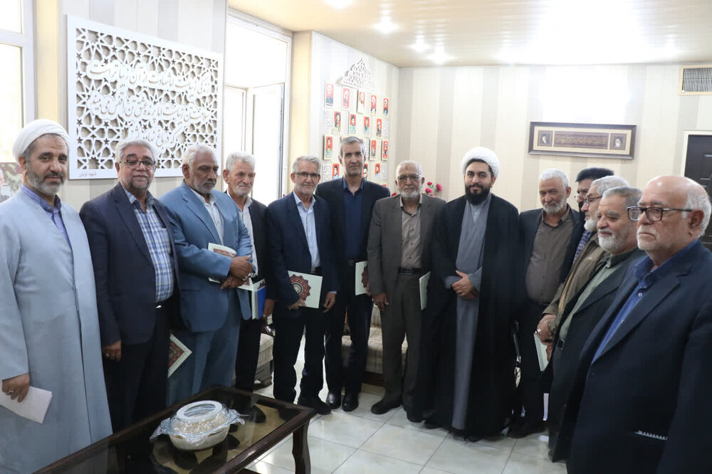 دیدار اعضای شورای عالی پیشکسوتان ستایشگری با مدیرکل تبلیغات اسلامی کرمان+تصاویر