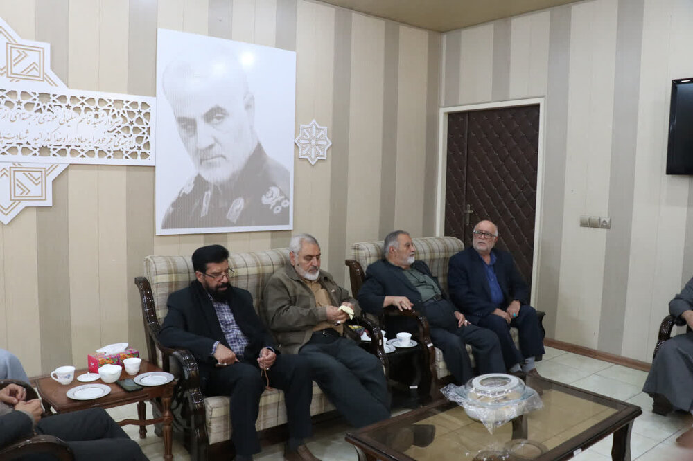 تصاویر/ دیدار شورای عالی پیشکسوتان ستایشگری با مدیرکل تبلیغات اسلامی استان کرمان
