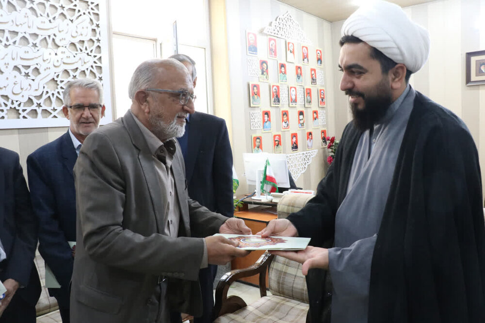 تصاویر/ دیدار شورای عالی پیشکسوتان ستایشگری با مدیرکل تبلیغات اسلامی استان کرمان