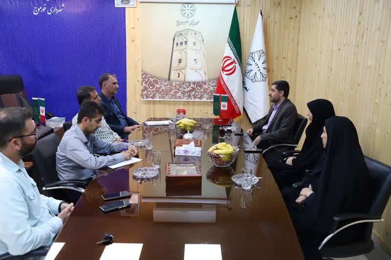 پروژه کتابخانه مرکزی خورموج با همکاری شهرداری و فرمانداری عملیاتی میشود