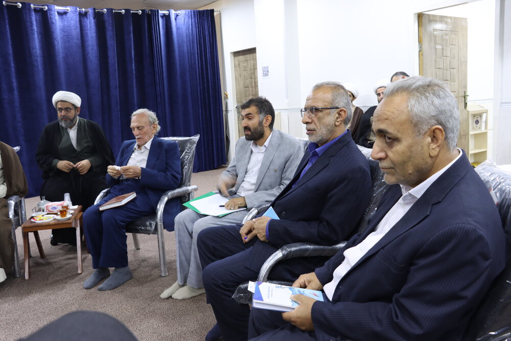 نشست بررسی وضعیت صید و فروش دام و آبزیان در خوزستان