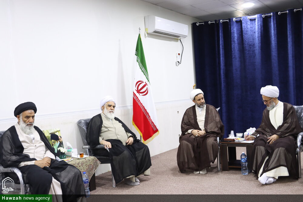 دیدار رئیس شورای‌عالی مجمع جهانی اهل بیت(ع)
با نماینده ولی فقیه در خوزستان