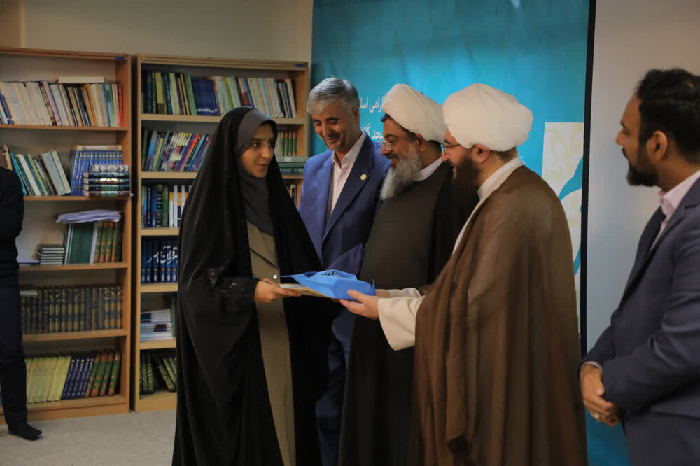 طرح «صبح رویش» پیوندی مبارک میان نماز جمعه و هنر انقلاب است