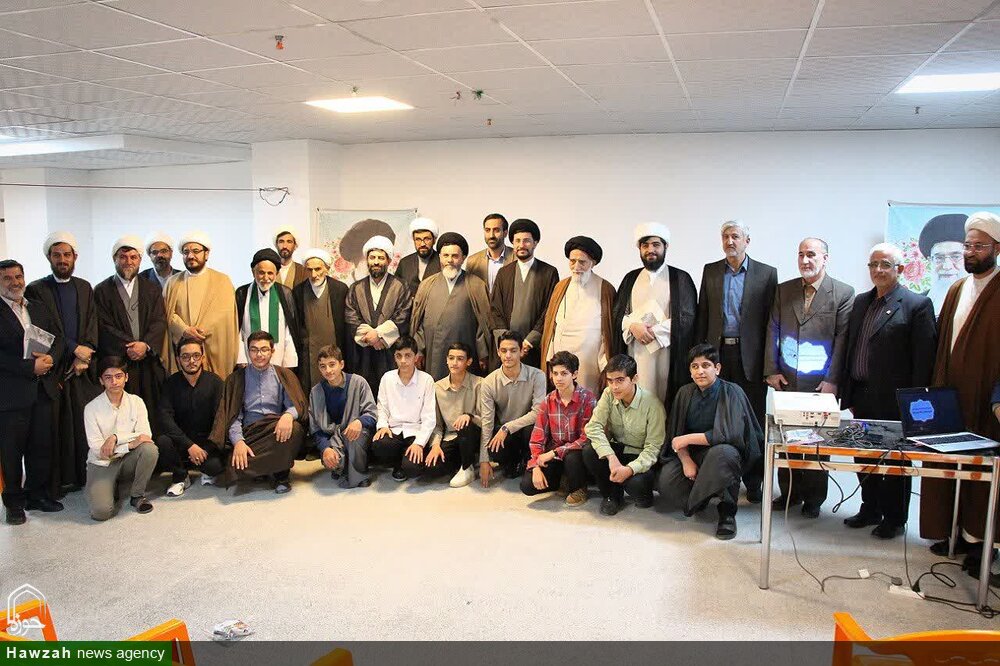 تصاویر/ آیین تکریم و معارفه مدیر مدرسه علمیه شیخ علیخان زنگنه تویسرکان