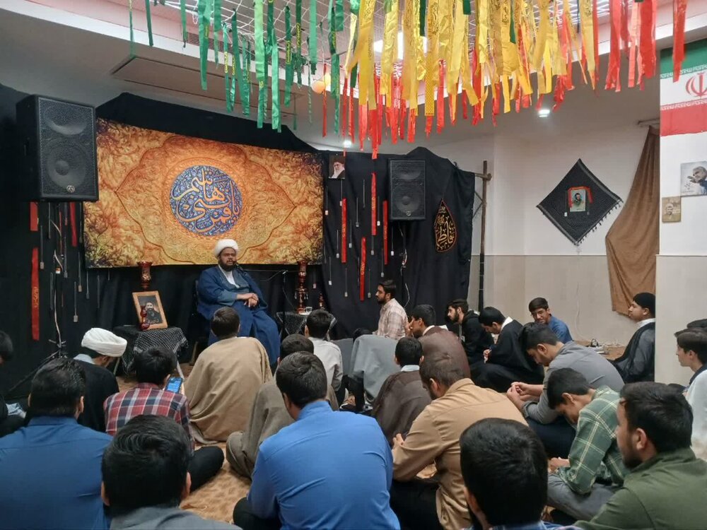 تصاویر/ برگزاری جلسه هفتگی هیأت خدام‌المهدی (ع) کاظمیه یزد