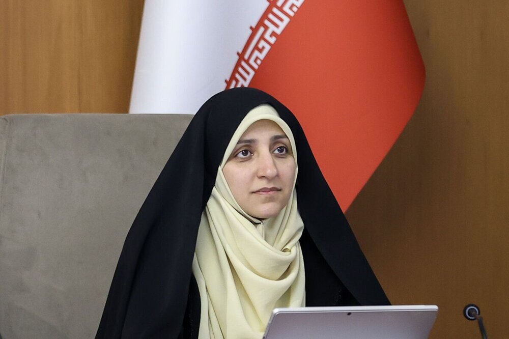 Peyğəmbərin (s), qadın və ailəyə dair əhatəli baxışını yenidən təbliğ edib və yenidən izah etməliyik