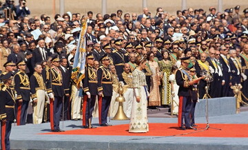 دومینوی سقوط: جلوه‌گری بین‌المللی با هزینه‌های سرسام‌آور