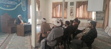 محبت به خدا باید در رفتار عملی مؤمن تجلی یابد+عکس