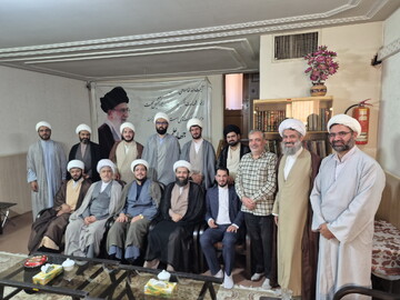 تصاویر/ نشست سرگروه‌های جهادی مدارس علمیه کاشان با مدیر گروه‌های جهادی حوزه علمیه کشور