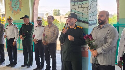 تصاویر/ مراسم غبارروبی قبور مطهر شهدا اهرم بمناسبت هفته تربیت بدنی و ورزش