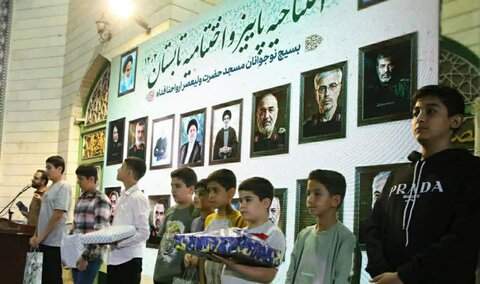 تصاویر/ مراسم اختتامیه جشنواره قرآنی فرهنگی «فصل رویش» در مسجد ولیعصر(عج)