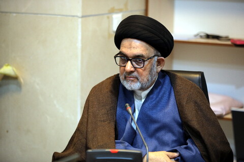 تصاویر/دیدار جمعی از میهمانان خارجی کنگره آیت الله میرزای نائینی با معاونین آموزش و تهزیب