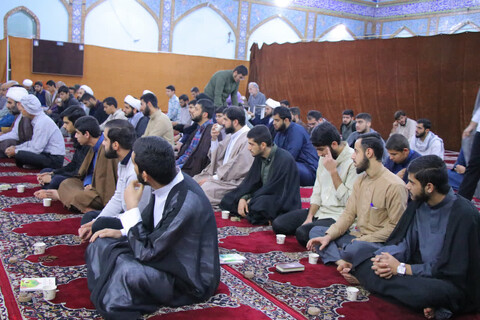 تصاویر/درس اخلاق به کلام نماینده ولی فقیه در خوزستان در مدرسه علمیه امام خمینی(ره) شهرستان اهواز برگزار شد