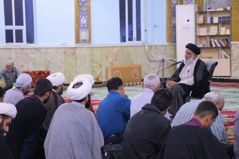 تصاویر/درس اخلاق به کلام نماینده ولی فقیه در خوزستان در مدرسه علمیه امام خمینی(ره) شهرستان اهواز برگزار شد