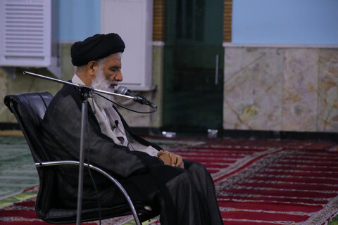 تصاویر/درس اخلاق به کلام نماینده ولی فقیه در خوزستان در مدرسه علمیه امام خمینی(ره) شهرستان اهواز برگزار شد