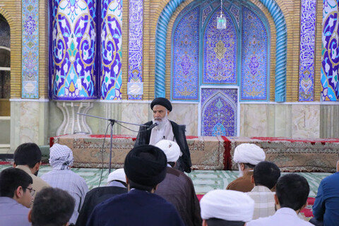 تصاویر/درس اخلاق به کلام نماینده ولی فقیه در خوزستان در مدرسه علمیه امام خمینی(ره) شهرستان اهواز برگزار شد