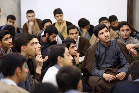 تصاویر حضور آیت الله مروی در مدرسه علمیه جهانگیرخان قم