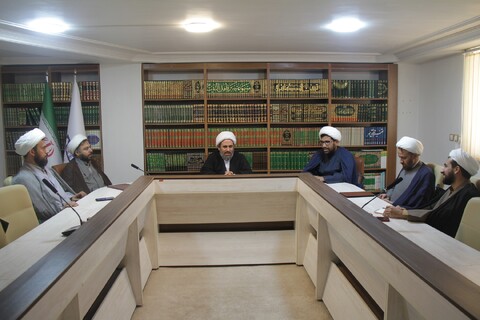 تصاویر/ جلسه معاوان پژوهش مدارس علمیه استان بوشهر