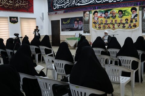 تصاویر/ جلسه درس اخلاق در مدرسه علمیه معصومیه (س) بوشهر