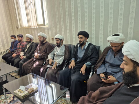 تصاویر/ نشست سرگروه‌های جهادی حوزوی مستقل کاشان با امام جمعه