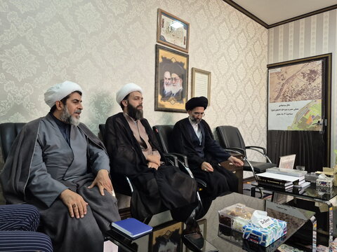 تصاویر/ نشست سرگروه‌های جهادی حوزوی مستقل کاشان با امام جمعه