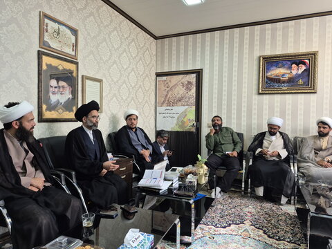 تصاویر/ نشست سرگروه‌های جهادی حوزوی مستقل کاشان با امام جمعه
