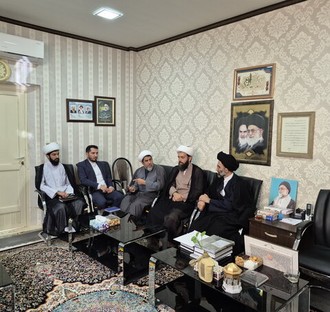 تصاویر/ نشست سرگروه‌های جهادی حوزوی مستقل کاشان با امام جمعه