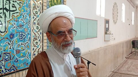 تصاویر/ نشست روحانیون و ائمه جماعات ماهان در مدرسه علمیه ابوالفضل(ع) قناتغستان