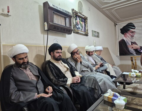 تصاویر/ نشست سرگروه‌های جهادی مدارس علمیه کاشان با مدیر گروه‌‌های جهادی حوزه علمیه کشور