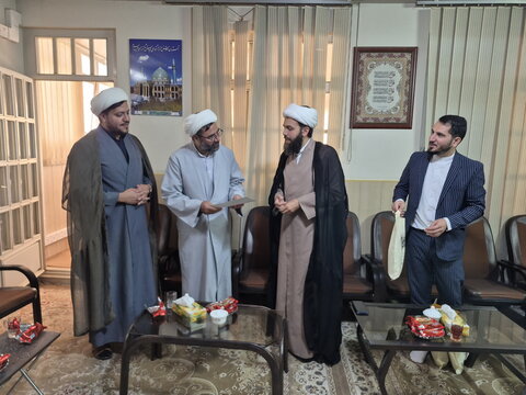 تصاویر/ نشست سرگروه‌های جهادی مدارس علمیه کاشان با مدیر گروه‌‌های جهادی حوزه علمیه کشور