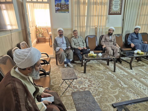 تصاویر/ نشست سرگروه‌های جهادی مدارس علمیه کاشان با مدیر گروه‌‌های جهادی حوزه علمیه کشور