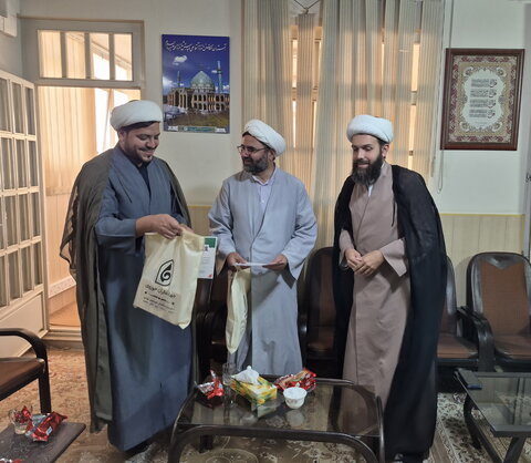 تصاویر/ نشست سرگروه‌های جهادی مدارس علمیه کاشان با مدیر گروه‌‌های جهادی حوزه علمیه کشور