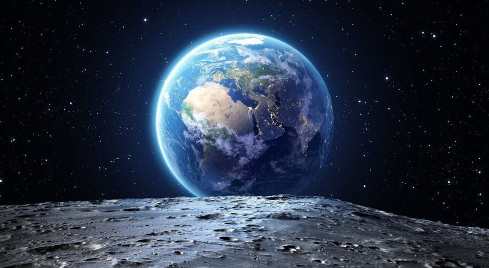 آیا خداوند برای رفع تنهایی، جهان را آفرید؟