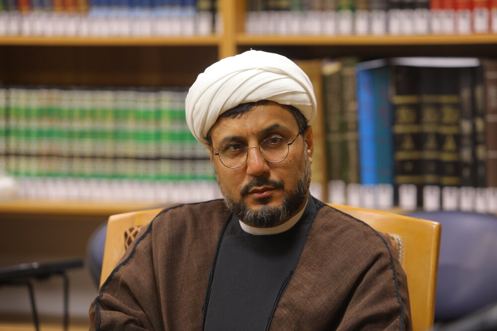 دیدار عوامل تولید کتاب «کربلا علیه‌السلام» با آیت‌الله کریمی جهرمی