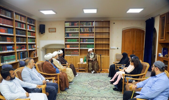 دیدار عوامل تولید کتاب «کربلا علیه‌السلام» با آیت‌الله کریمی جهرمی